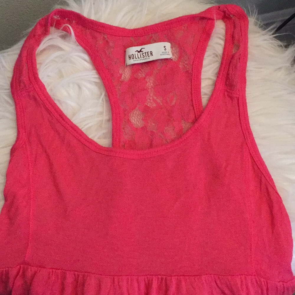 Hollister top